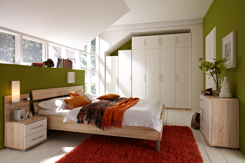 Schlafzimmer von Priess – Modell Varia – in weiss / Sonoma-Eiche